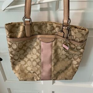 Cute Coach Bag!